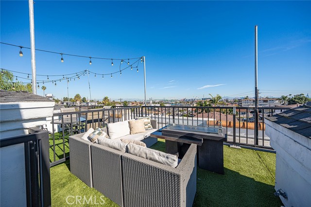Detail Gallery Image 29 of 35 For 825 W 6th St #3,  San Pedro,  CA 90731 - 3 Beds | 2/1 Baths