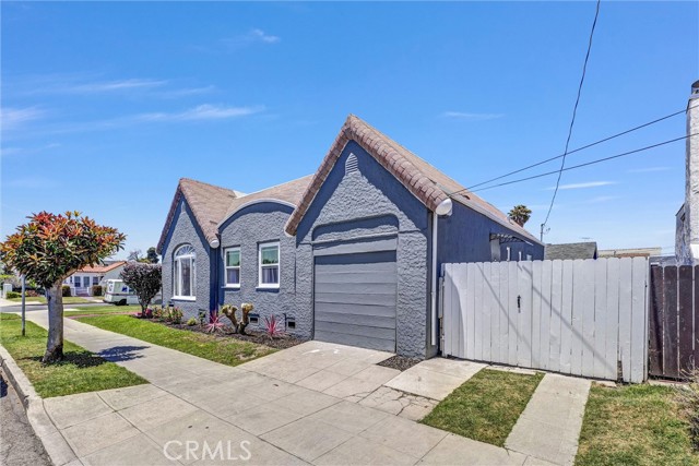 2850 S Norton Ave, Los Angeles CA: https://media.crmls.org/medias/9da064b6-ffed-48d8-a8fe-f8ec02448b89.jpg