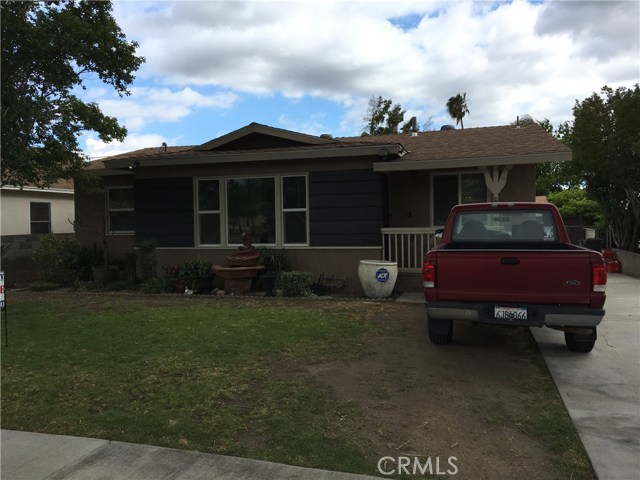 878 E 7th St, Upland, CA 91786