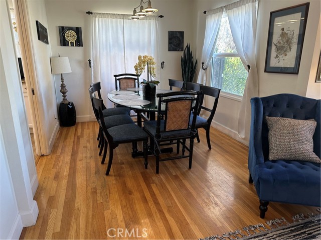 Detail Gallery Image 4 of 13 For 16816 Halper, Encino,  CA 91436 - 3 Beds | 2 Baths