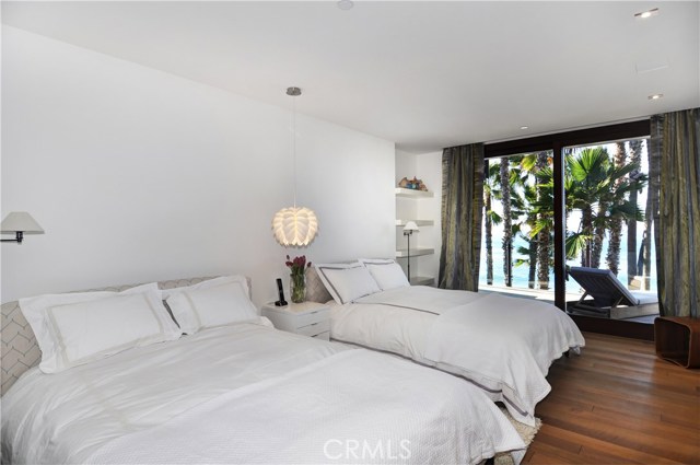 Detail Gallery Image 17 of 21 For 2495 Riviera Dr, Laguna Beach,  CA 92651 - 5 Beds | 6/3 Baths