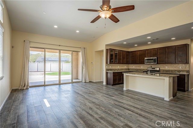 Detail Gallery Image 7 of 67 For 36492 Mallow Ct, Lake Elsinore,  CA 92532 - 3 Beds | 2 Baths