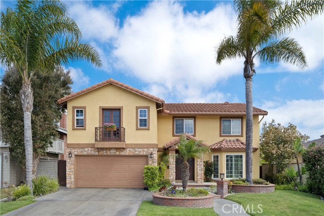 6781 Via Carona Dr, Huntington Beach, CA 92647