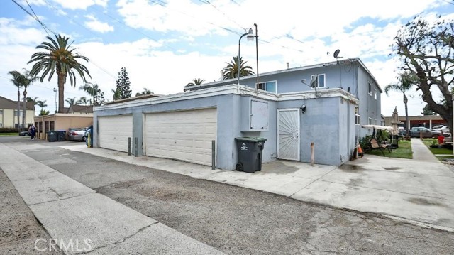 Detail Gallery Image 6 of 17 For 2211 S Fairview St, Santa Ana,  CA 92704 - – Beds | – Baths
