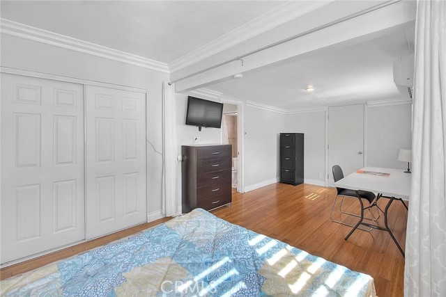 6442 Raymond Avenue, Long Beach CA: https://media.crmls.org/medias/9da2a7ff-6eba-4d88-9900-edf97d9aa91c.jpg