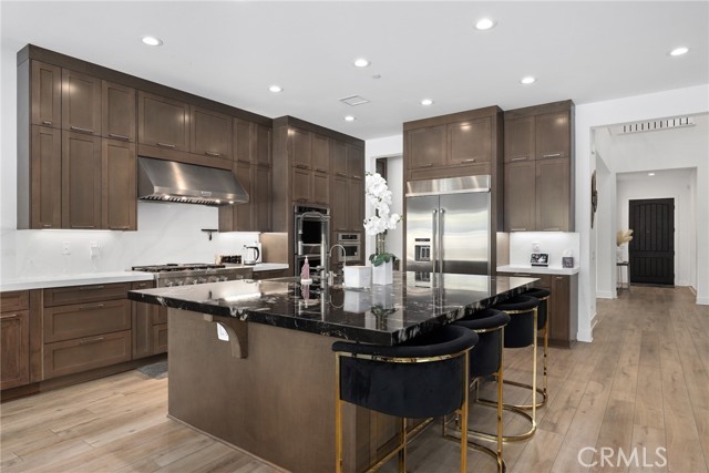 20535 W Bluebird Court, Porter Ranch CA: https://media.crmls.org/medias/9da311f2-102f-4524-bac0-af8858df3cb0.jpg