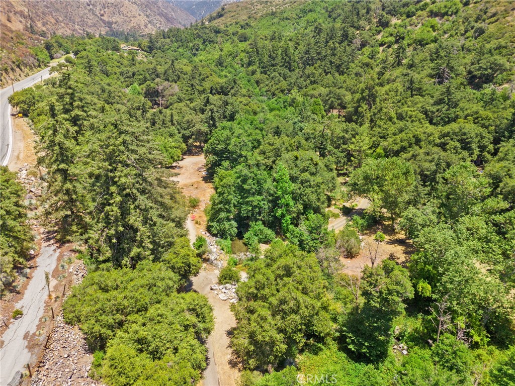 https://media.crmls.org/medias/9da3ed08-a25a-4565-8cc0-3bfbac65f009.jpg?preset=X-Large