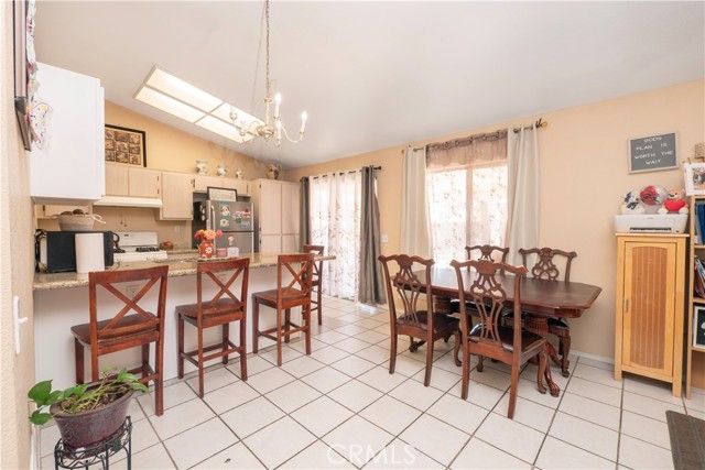 Detail Gallery Image 13 of 46 For 15055 Kingsford Ave, Adelanto,  CA 92301 - 3 Beds | 2 Baths