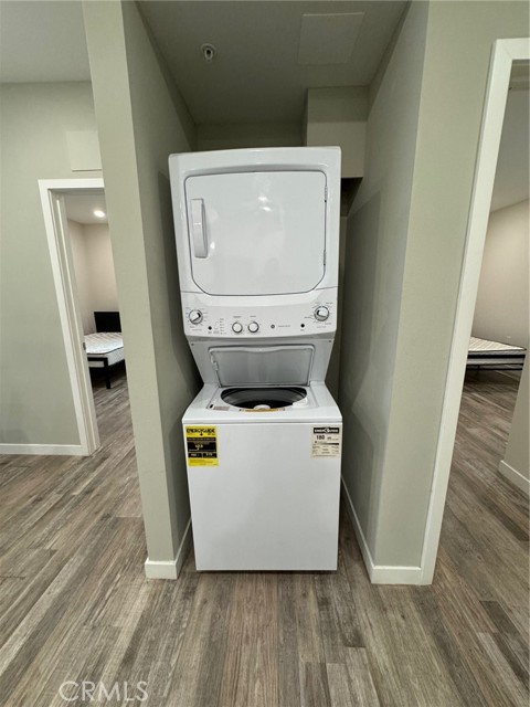 Detail Gallery Image 17 of 32 For 621 1/2 N Normandie Ave, Los Angeles,  CA 90004 - 4 Beds | 4 Baths