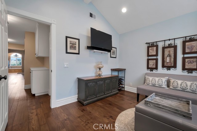 950 Firestone Circle, Simi Valley CA: https://media.crmls.org/medias/9da45134-0d1c-4ef2-a335-af57b9bd766a.jpg