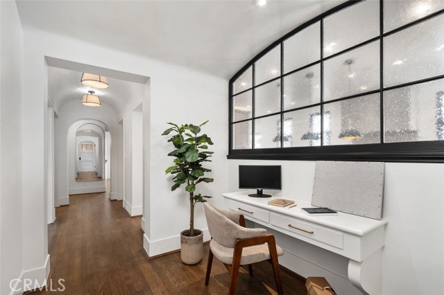 6373 W 6TH Street, Los Angeles CA: https://media.crmls.org/medias/9da4f9d2-8a6c-4d80-8a58-93efcc3fbebe.jpg