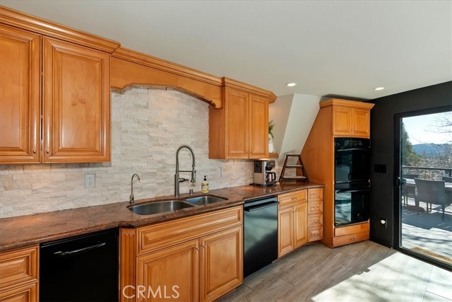 Detail Gallery Image 6 of 22 For 28131 Zermatt, Lake Arrowhead,  CA 92352 - 3 Beds | 2 Baths