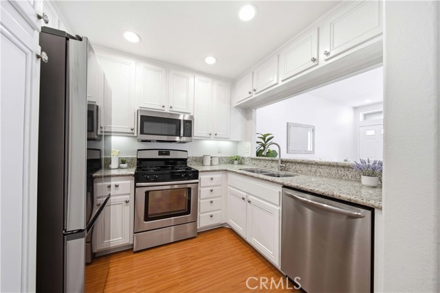 Detail Gallery Image 12 of 33 For 25 Windgate, Aliso Viejo,  CA 92656 - 3 Beds | 2/1 Baths