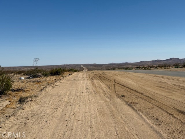 240 E Avenue N, Lancaster CA: https://media.crmls.org/medias/9da596a7-60a0-47d5-a88a-2d17fedc3a30.jpg