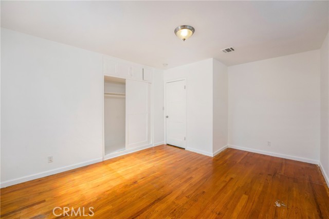 6059 Vantage Avenue, Valley Glen CA: https://media.crmls.org/medias/9da5d4f8-8396-438e-ae40-907d56269590.jpg
