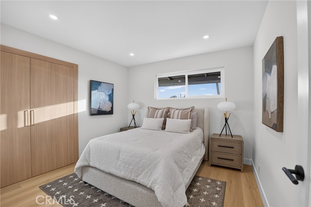 10254 Roscoe Boulevard photo 15