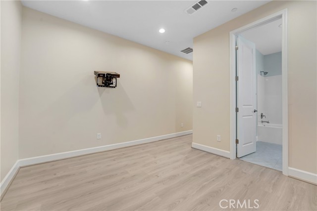Detail Gallery Image 21 of 40 For 21201 Wildflower Way, Chatsworth,  CA 91311 - 5 Beds | 5 Baths