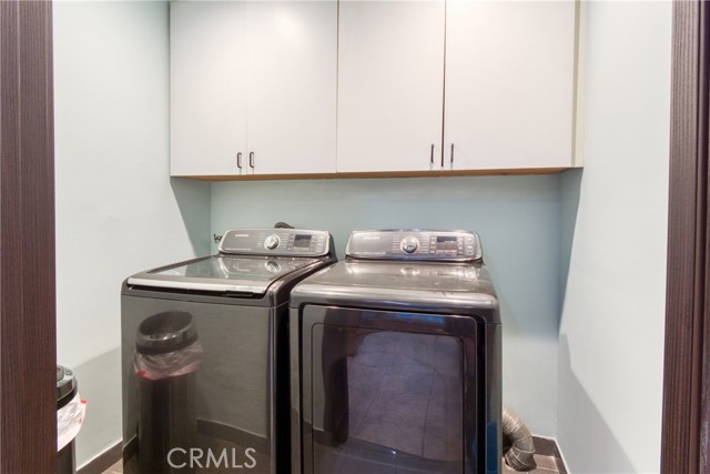 Detail Gallery Image 23 of 52 For 7796 Skyhill Drive, Los Angeles,  CA 90068 - 5 Beds | 3 Baths