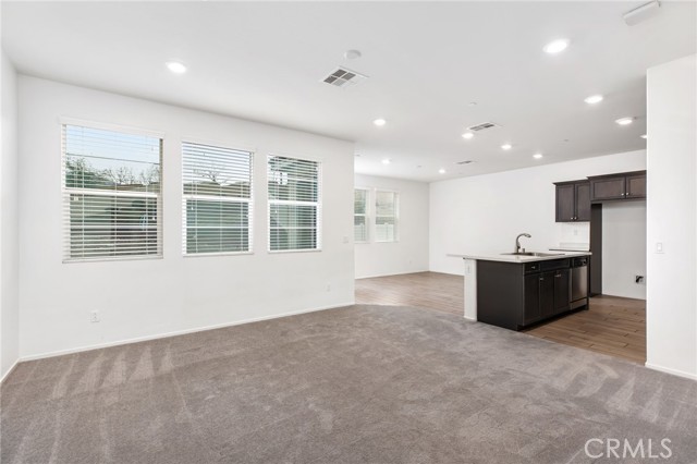 Detail Gallery Image 8 of 36 For 3743 Barley St, San Bernardino,  CA 92407 - 3 Beds | 2/1 Baths