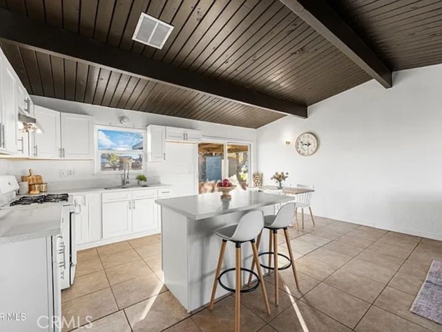 Detail Gallery Image 9 of 38 For 38640 Larkin Ave, Palmdale,  CA 93550 - 2 Beds | 1 Baths