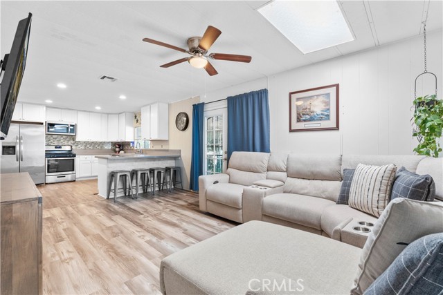 Detail Gallery Image 17 of 34 For 43422 Riley Cir, Hemet,  CA 92544 - 2 Beds | 2 Baths