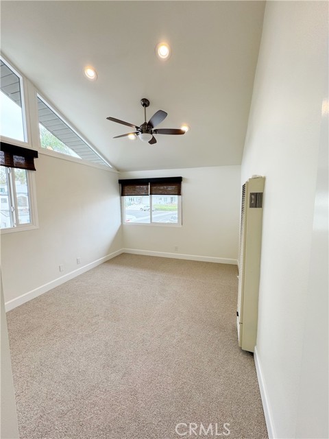Detail Gallery Image 14 of 23 For 4100 Shorecrest Ln, Corona Del Mar,  CA 92625 - 2 Beds | 1 Baths