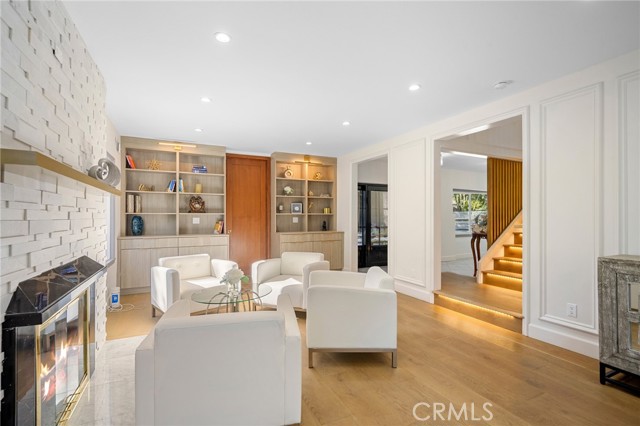 Detail Gallery Image 8 of 70 For 2065 E Altadena, Altadena,  CA 91001 - 7 Beds | 9 Baths