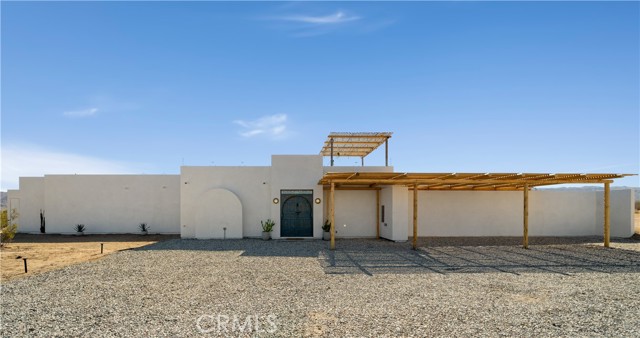 Detail Gallery Image 2 of 30 For 63973 Gold Nugget Rd, Joshua Tree,  CA 92252 - 3 Beds | 3 Baths