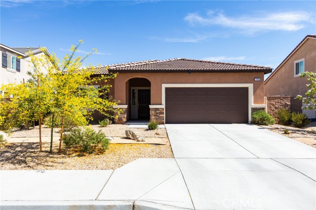 Detail Gallery Image 3 of 43 For 11856 Calenda Ct, Victorville,  CA 92392 - 4 Beds | 3 Baths