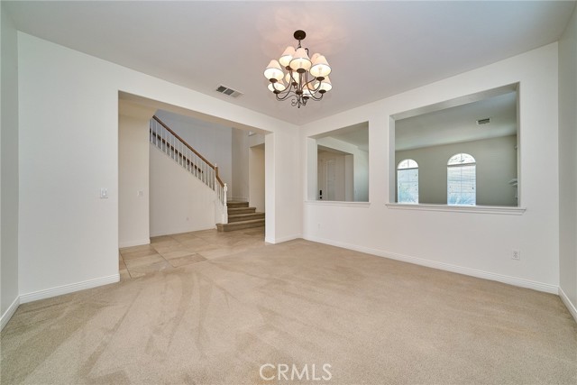 Detail Gallery Image 10 of 37 For 7 Volta Del Tintori St, Lake Elsinore,  CA 92532 - 5 Beds | 4/1 Baths