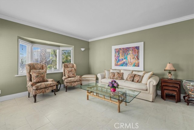 Detail Gallery Image 5 of 21 For 377 Roycroft Ave, Long Beach,  CA 90814 - 3 Beds | 2 Baths
