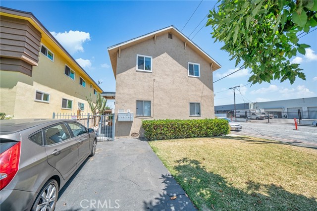 252 S 7th Street, Montebello CA: https://media.crmls.org/medias/9daa3d27-c052-4b9d-9c5e-b17e58bbaa8d.jpg
