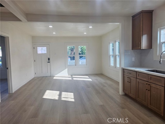 Detail Gallery Image 6 of 17 For 5493 Cerritos, Long Beach,  CA 90805 - 3 Beds | 2 Baths