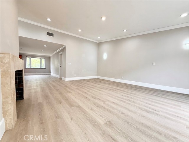 Detail Gallery Image 24 of 72 For 24204 Calvert, Woodland Hills,  CA 91367 - 6 Beds | 3 Baths