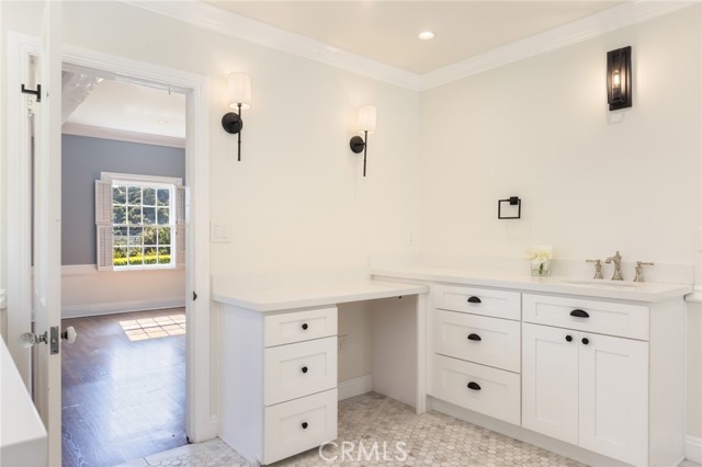 Detail Gallery Image 22 of 38 For 11630 Bellagio Rd, Los Angeles,  CA 90049 - 6 Beds | 4/1 Baths