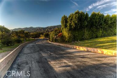 https://media.crmls.org/medias/9dab7200-9a39-4746-865d-57765d1d42c7.jpg?preset=X-Large