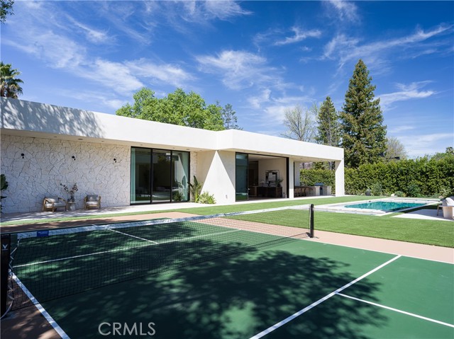 5824 Manton Avenue, Woodland Hills CA: https://media.crmls.org/medias/9dabccf2-57ce-44e4-a0f3-e4b1ec6f97cb.jpg