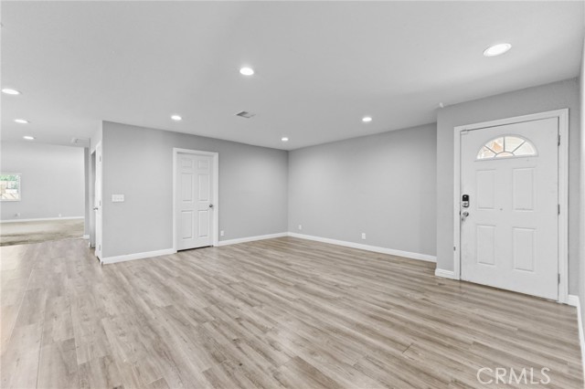 Detail Gallery Image 6 of 34 For 15814 Fresno St, Victorville,  CA 92395 - 4 Beds | 3 Baths