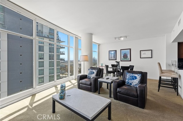 400 W Ocean Boulevard, Long Beach CA: https://media.crmls.org/medias/9dacec2e-0d3e-42c3-87fc-b58d5d0f0994.jpg