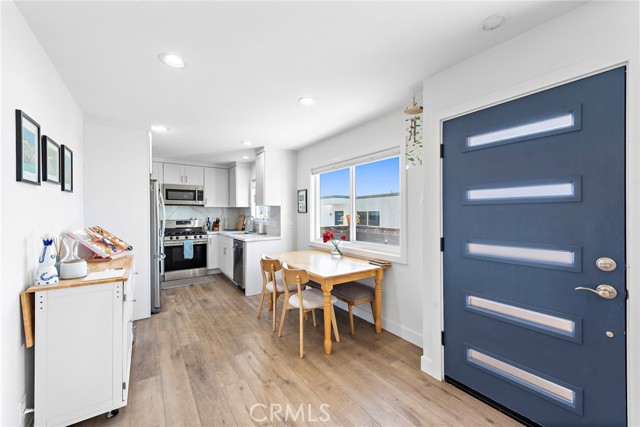 206 Avenida Victoria, San Clemente CA: https://media.crmls.org/medias/9dad2805-cc05-4738-b3fd-dd6f6b77c858.jpg