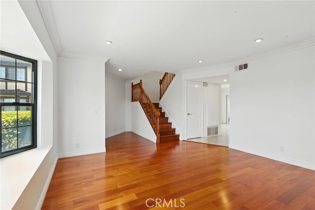Detail Gallery Image 4 of 23 For 14846 Brownstone Ln, Westminster,  CA 92683 - 3 Beds | 2/1 Baths