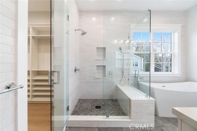 617 36th Street, Manhattan Beach, California 90266, 6 Bedrooms Bedrooms, ,6 BathroomsBathrooms,Residential,Sold,36th,SB22005152