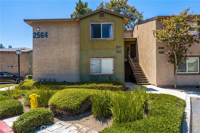 Detail Gallery Image 3 of 39 For 2564 Avenida Del #P201,  Corona,  CA 92882 - 2 Beds | 2 Baths