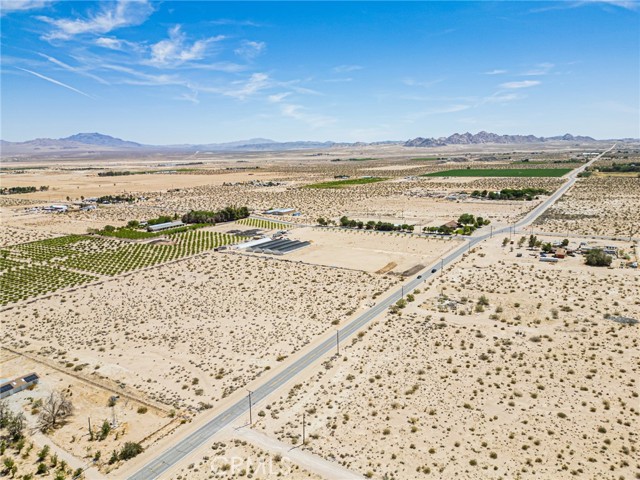 34700 Rabbit Springs Road, Lucerne Valley CA: https://media.crmls.org/medias/9daf6ab9-9d0a-4cce-98ca-700f87071a63.jpg