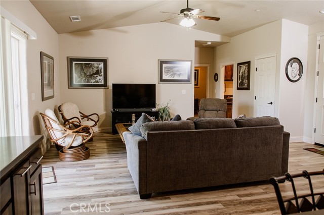 Detail Gallery Image 9 of 44 For 12866 Gardenia Avenue, Red Bluff,  CA 96080 - 3 Beds | 2 Baths