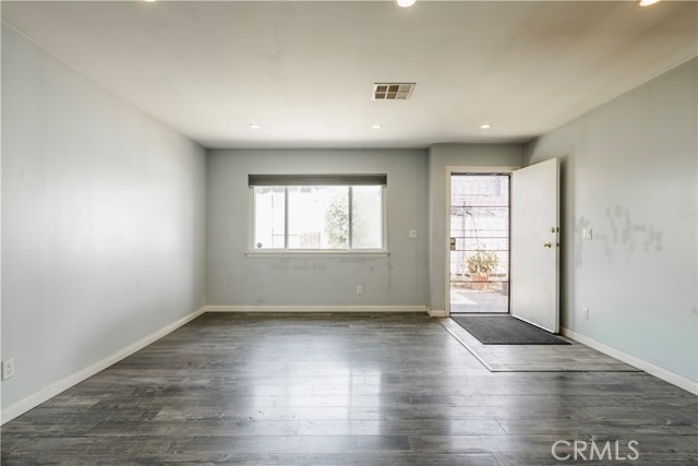 2973 W Avenue 33, Los Angeles CA: https://media.crmls.org/medias/9dafbfb7-d8ea-4938-bea8-5dc109191500.jpg