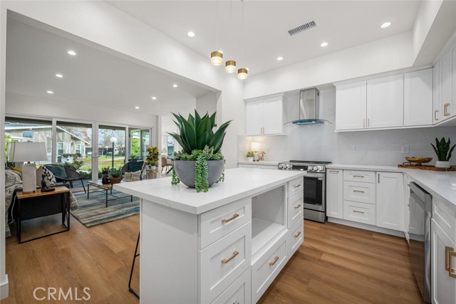 Detail Gallery Image 24 of 39 For 1271 Kenwood Rd 163l,  Seal Beach,  CA 90740 - 2 Beds | 1/1 Baths