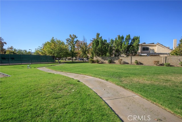 Detail Gallery Image 40 of 41 For 22810 Rio Chico Dr, Valencia,  CA 91354 - 4 Beds | 3 Baths