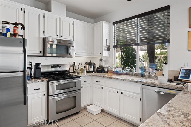 Detail Gallery Image 9 of 35 For 1851 Riviera, Banning,  CA 92220 - 2 Beds | 2 Baths