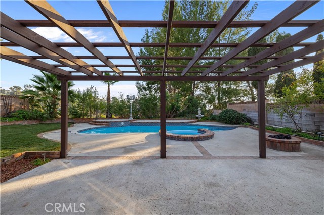 Detail Gallery Image 47 of 49 For 18838 Cabral, Canyon Country,  CA 91351 - 4 Beds | 3 Baths